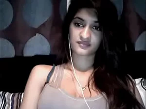 Seductive Indian beauty in explicit display